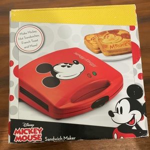 Mickey sandwich maker new never used for the ultimate fan